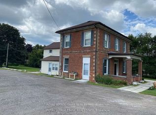 859 Dundas St W #1, Whitby, ON L1N2N6