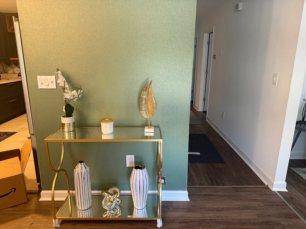 Minutes to Uptown! Modern 3BR, 2BTH Gem w/ EV Charging — Photo 3