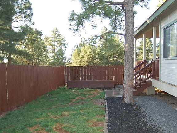 5th image of 700 S Campbell Ln