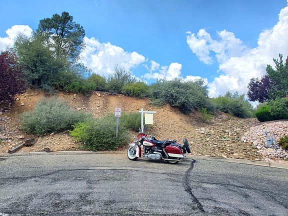 5th image of 1572 Eagle Mountain Dr