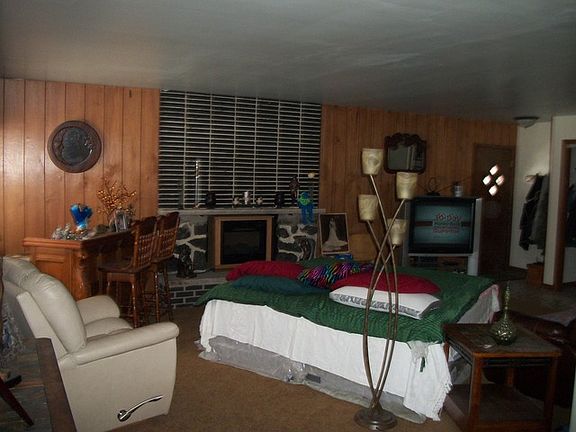 3rd image of 12436 S Meade Ave