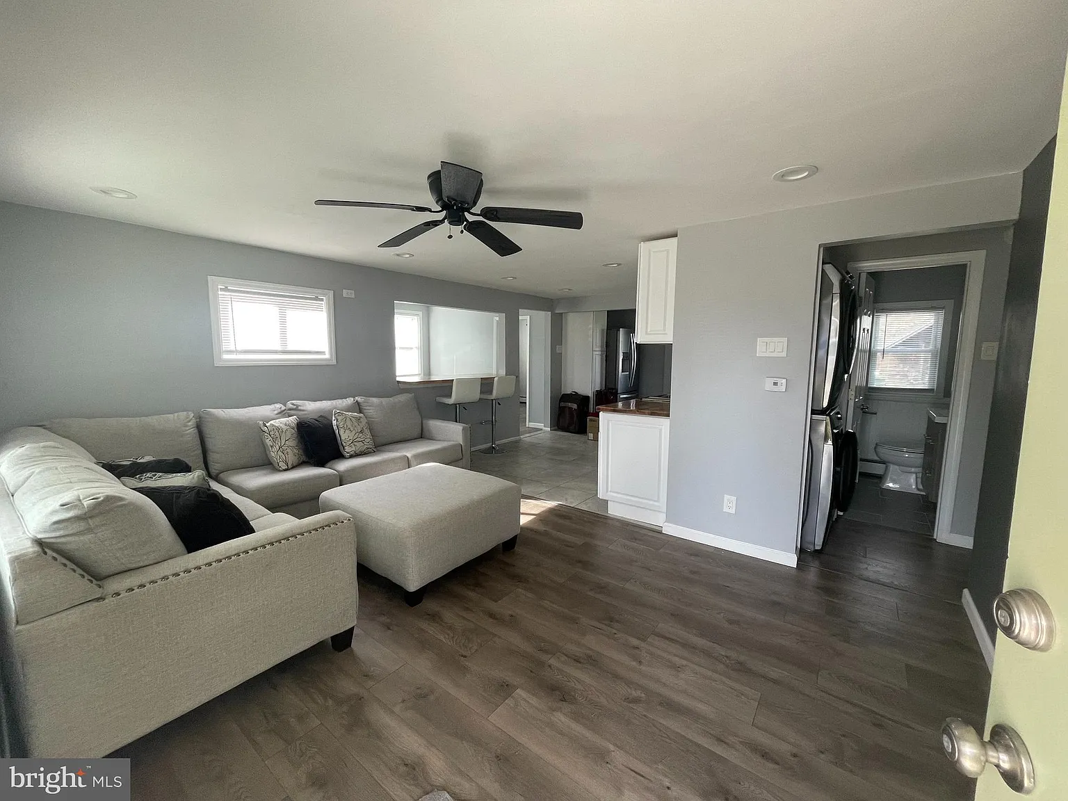 3 bed, 1008 sqft, $2,800 — Photo 3