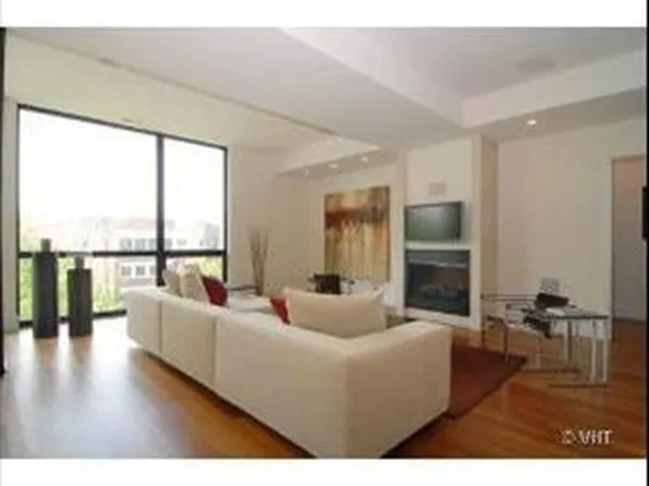 817 Hinman Ave APT 3W, Evanston, IL 60202