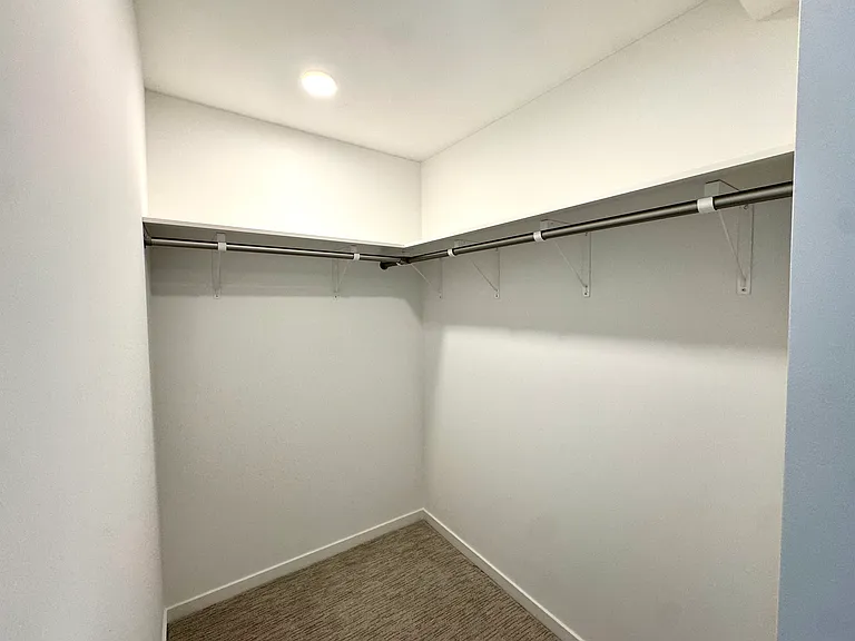 1515 Liona St #1211 — Photo 4