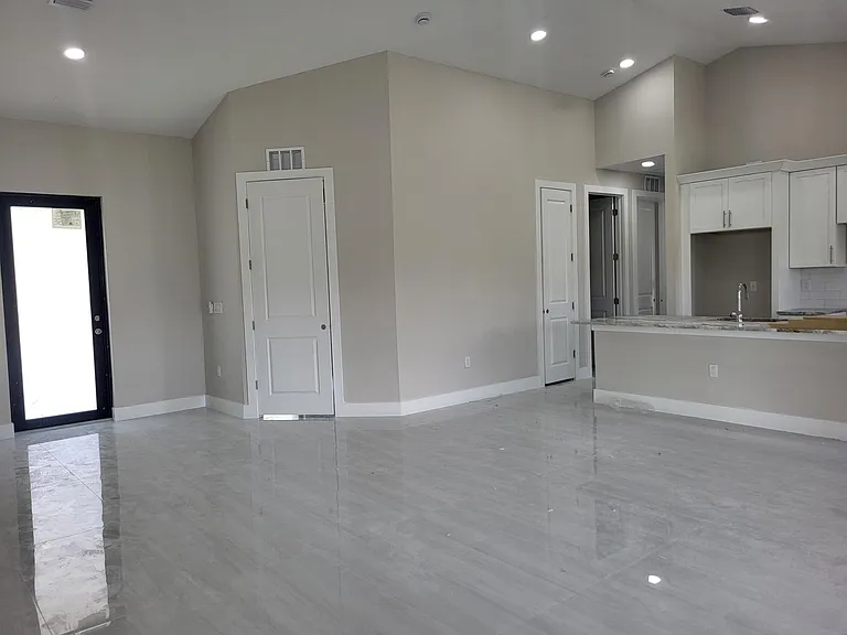 341 NW 7th Ave — Photo 9