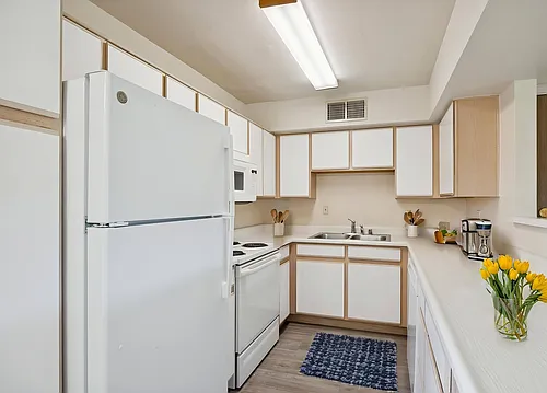 Vale Apartments & Townhomes Photo 1