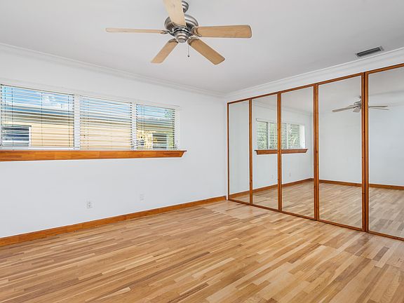4th image of 10004 E Bay Harbor Dr APT 9