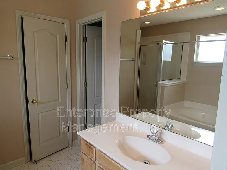 9740 Riggin Dr — Photo 11