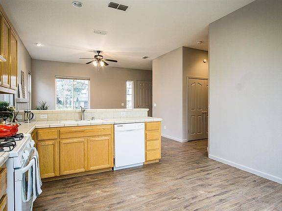 5th image of 6400 Creekbed Ln