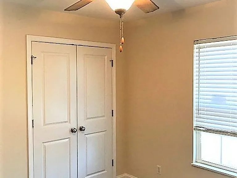 1916 Palma Way — Photo 6
