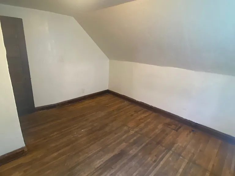 452 E Park St — Photo 10