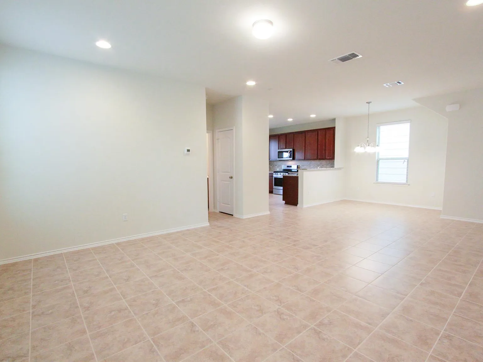 2601 Chandler Creek Blvd — Photo 3