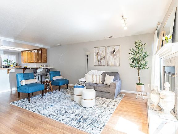 3rd image of 4029 Dale Rd APT D