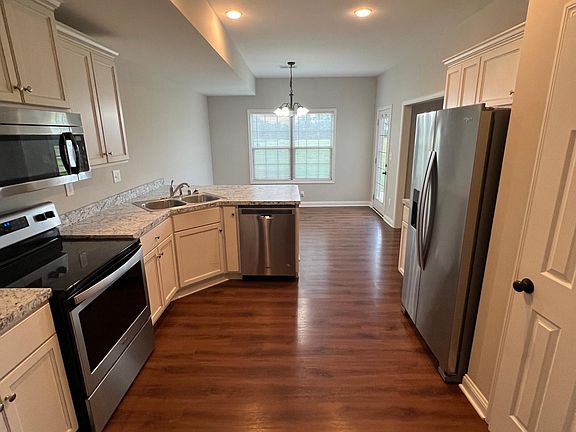 3rd image of 304 San Antonio Way