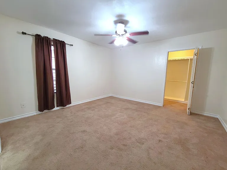 126 La Silla Dr — Photo 13