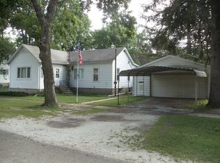 102 S Maple Ave, Reddick, IL 60961