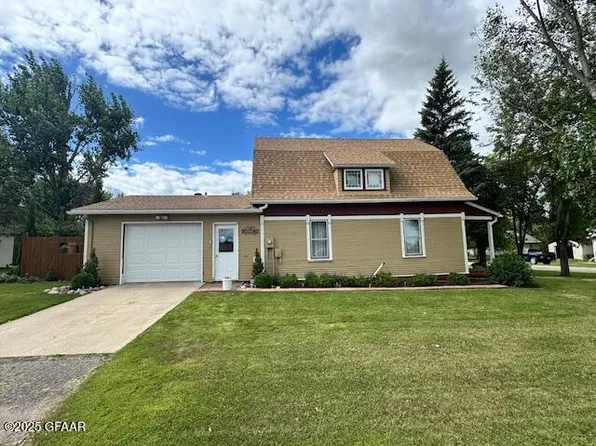 308 2nd St S, Sharon, ND 58277