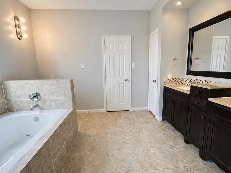 14302 Ardwell Dr — Photo 29