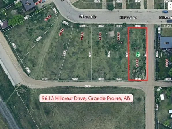 9613 Hillcrest Dr, Grande Prairie, AB T8V 1A6