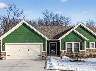 2080 Riverstone Dr, Excelsior Springs, MO 64024