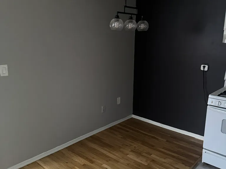 318 W Jersey St #6 — Photo 3