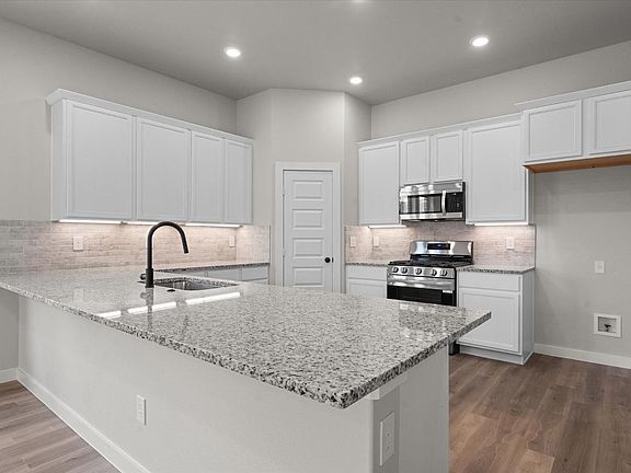 5th image of 3203 Farmhouse Ave