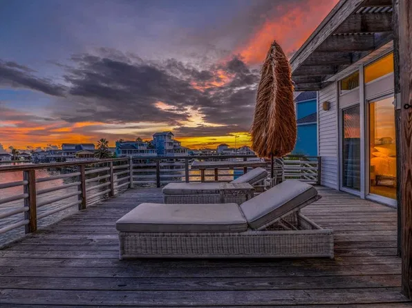 (undisclosed Address), Jamaica Beach, TX 77554