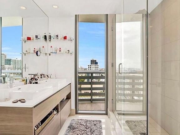 2nd image of 460 NE 28th St APT 1201