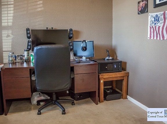 2nd image of 917 Darion St