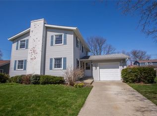 24 Blake Ln, Hamburg, NY 14075