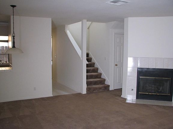 3rd image of 1844 Diamond St APT 3