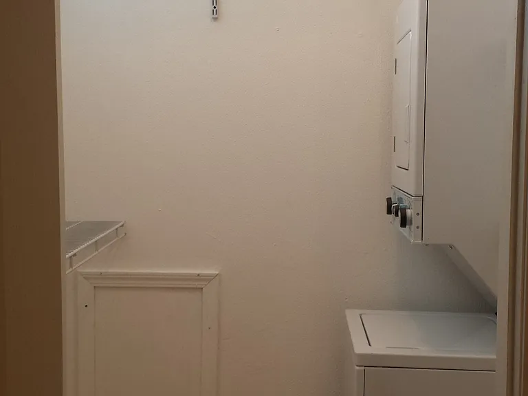 430 N Washington Ave — Photo 19