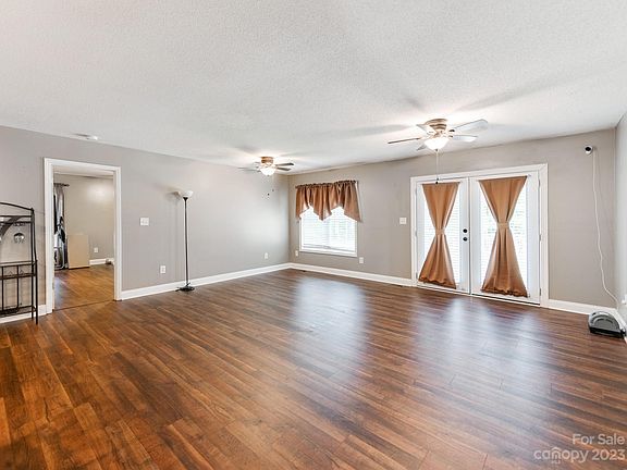 4th image of 108 McCarter Dr