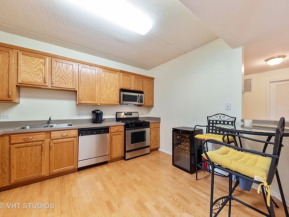 4th image of 440 W Mahogany Ct Unit 305
