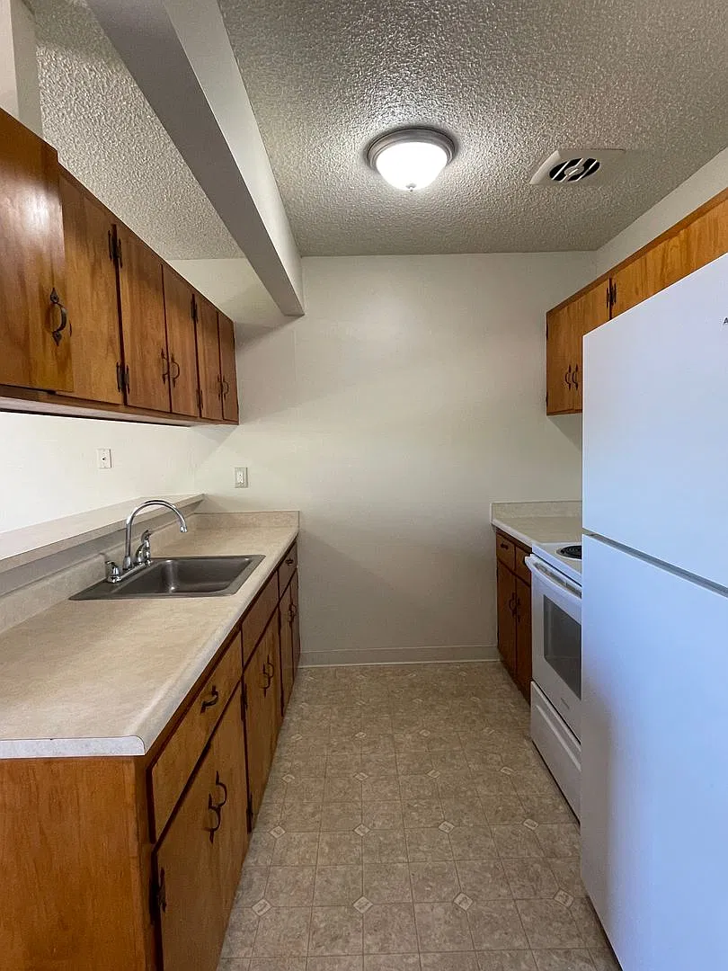 2338 Butte Street — Photo 3