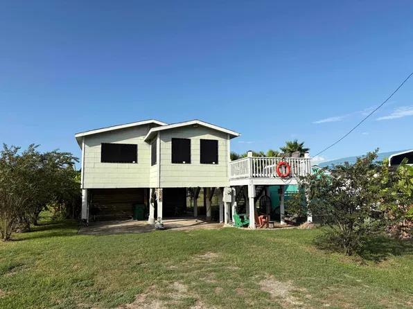 1047 East Rd, Crystal Beach, TX 77650