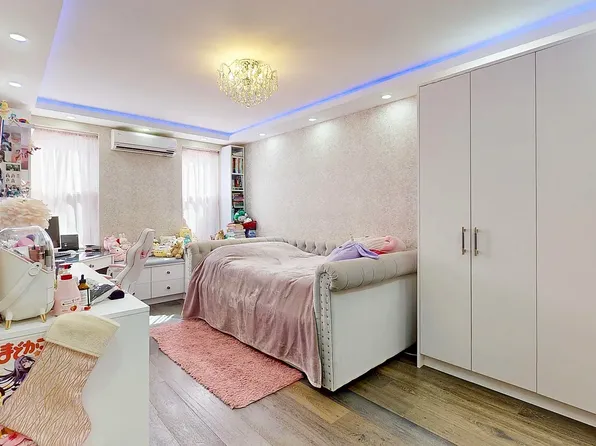 10 Avenue P image 12 of 34