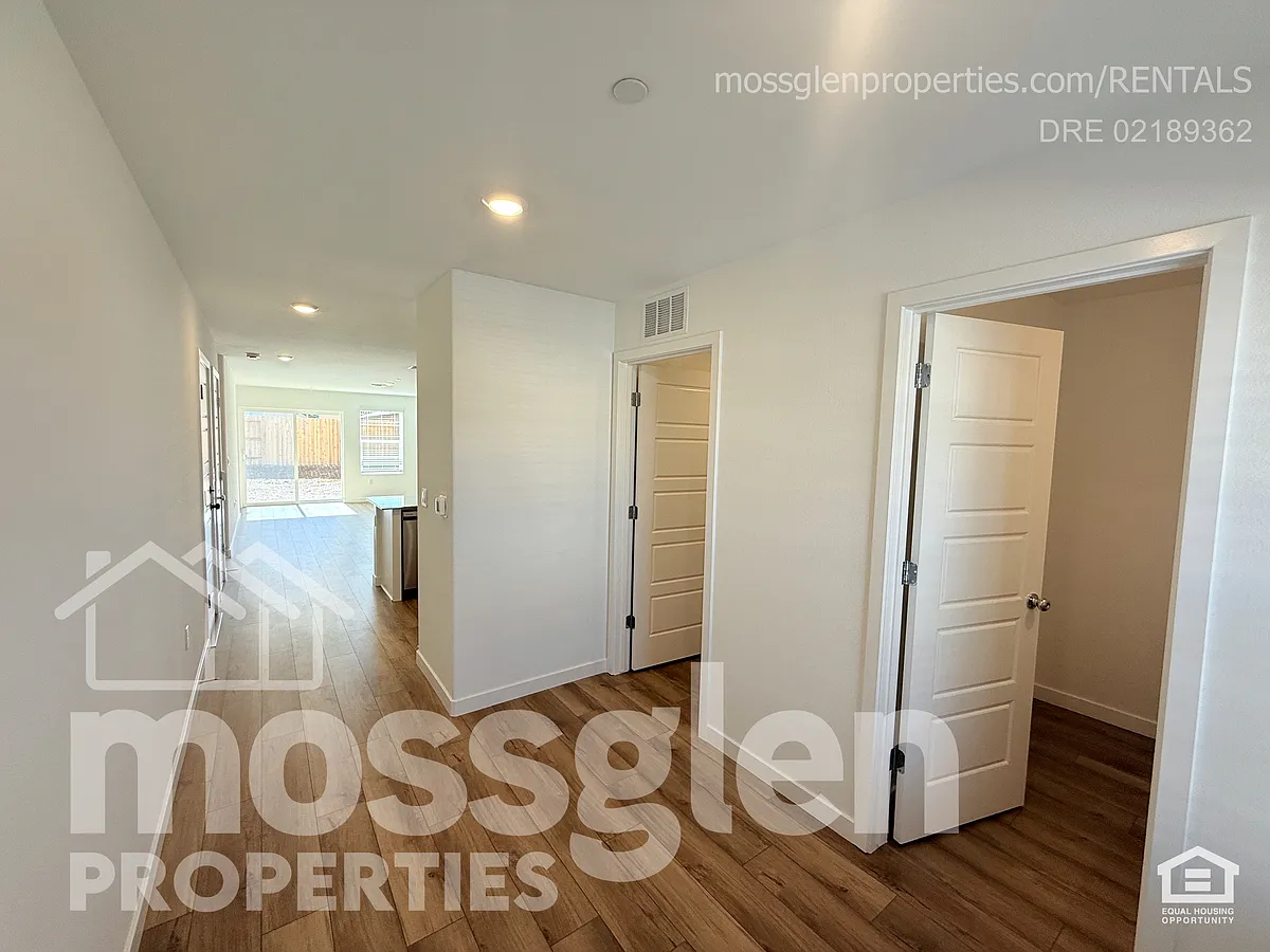 Building Photo - 12791 Spotted Wren Cir