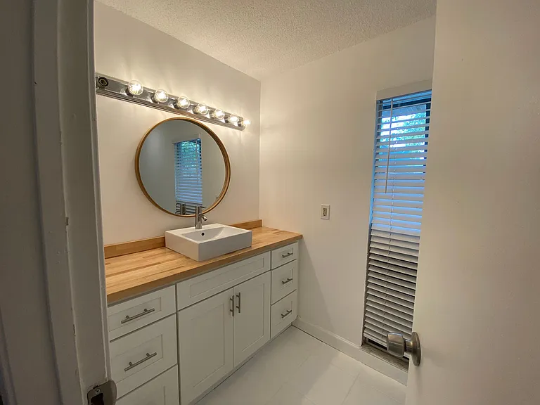 701 SW 75th St #101 — Photo 13