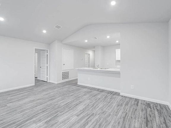 3rd image of 7820 Pixie Ln