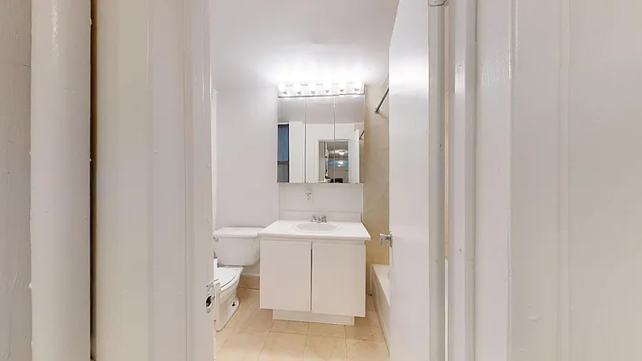 Rented by Bond New York | media 14