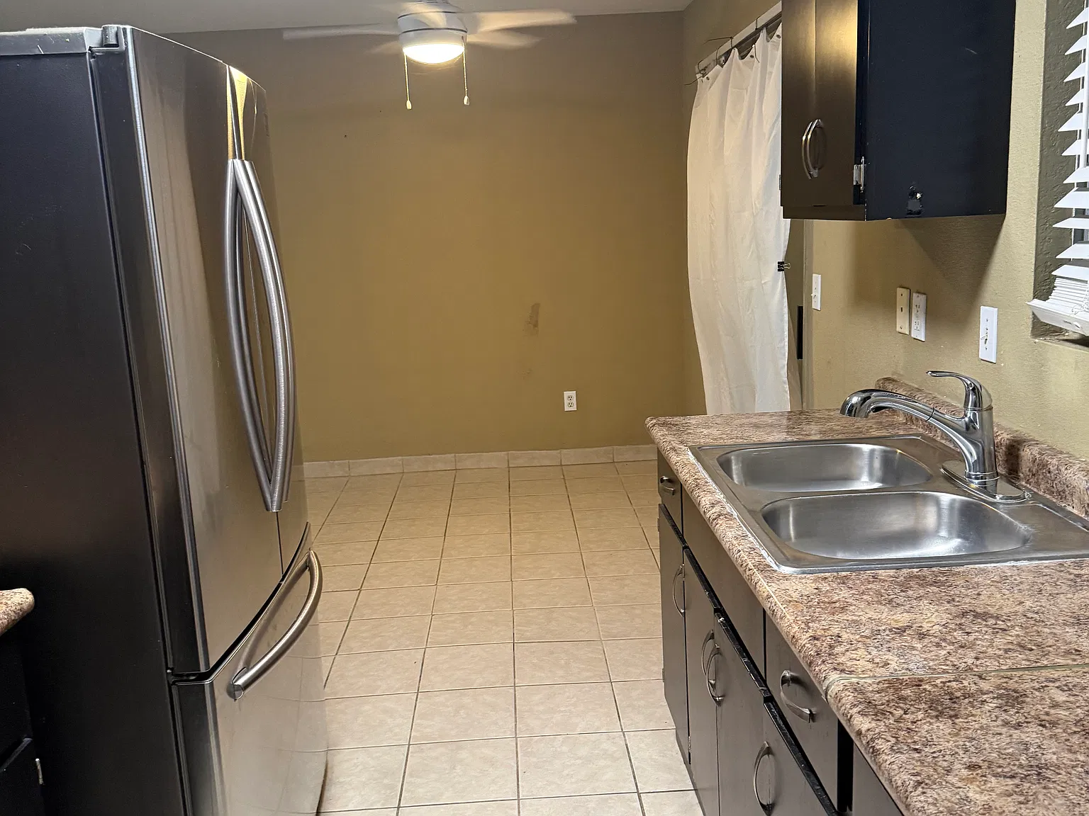 2 bed, 960 sqft, $2,000 — Photo 4