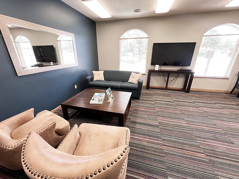 Eagle Creek Townhomes — Photo 7