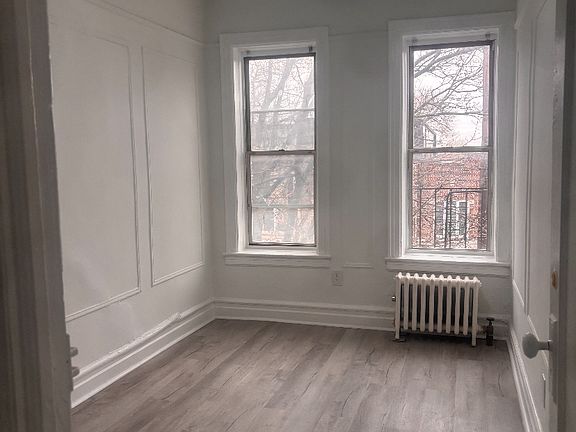 2nd image of 196 Avenue U