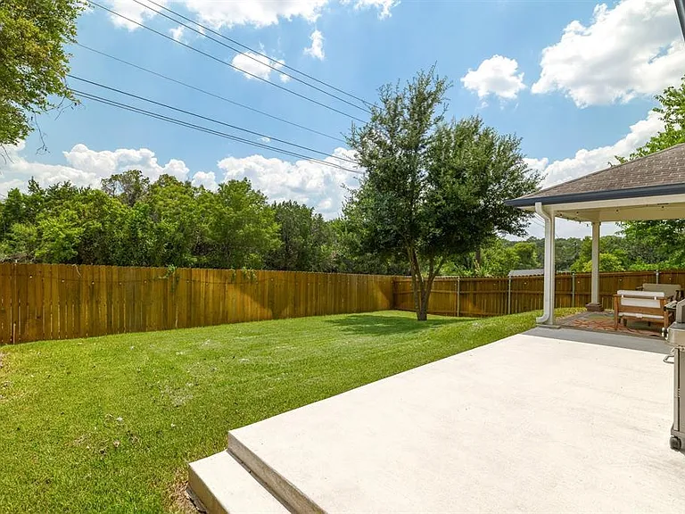 1819 Melissa Oaks Ln — Photo 26