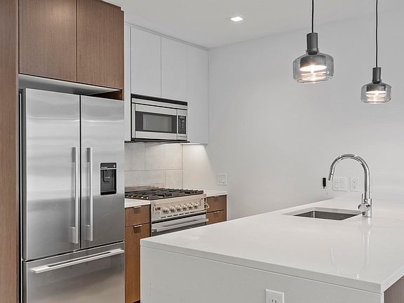 5th image of 375 Canal St Unit 703