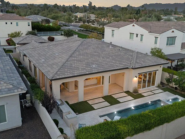 5543 E Beryl Ave — Photo 45