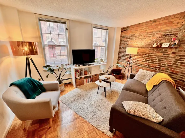 16 Grove St APT 1, Boston, MA 02114
