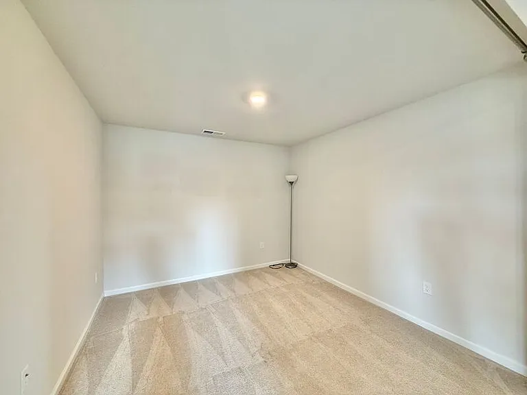 5003 Tura St — Photo 16