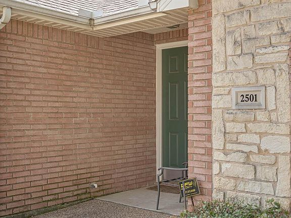 3rd image of 2501 Autumn Shade Ct